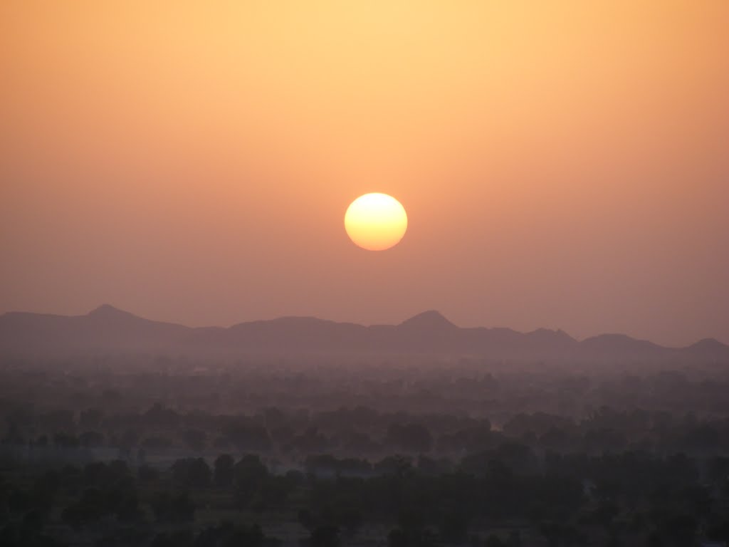 SUN SAT AT TEEN PAHARI MEHNDIPUR BALAJI by RAJEEV VISHNOI