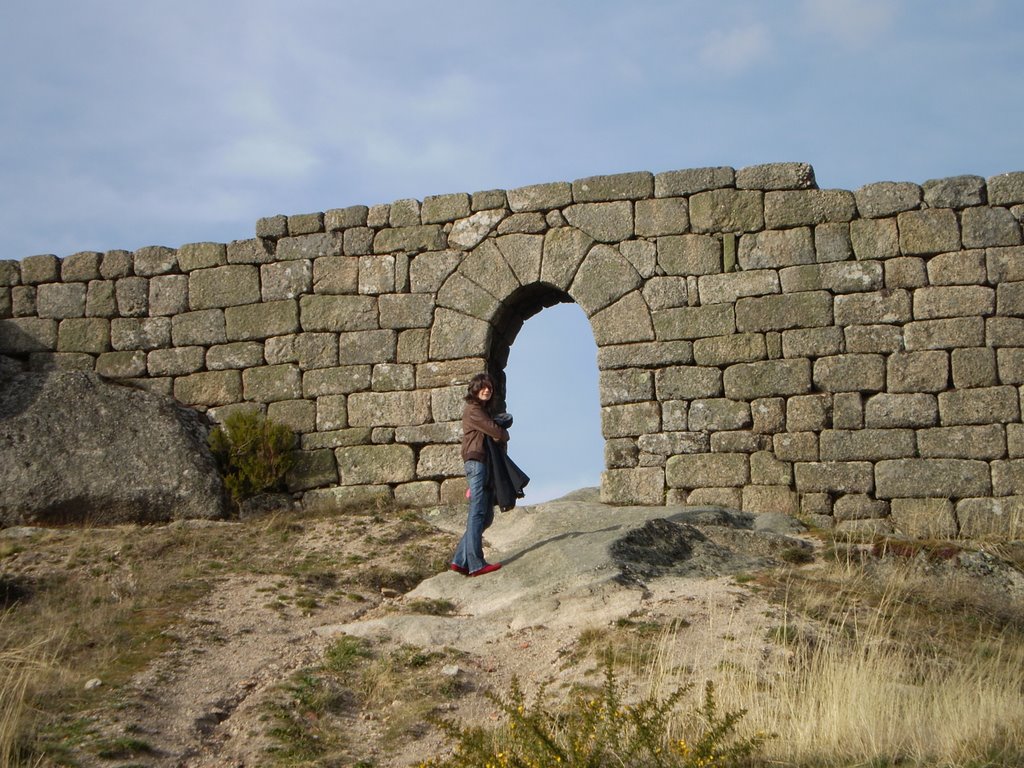 Castelo de castro laboreiro by casizeke