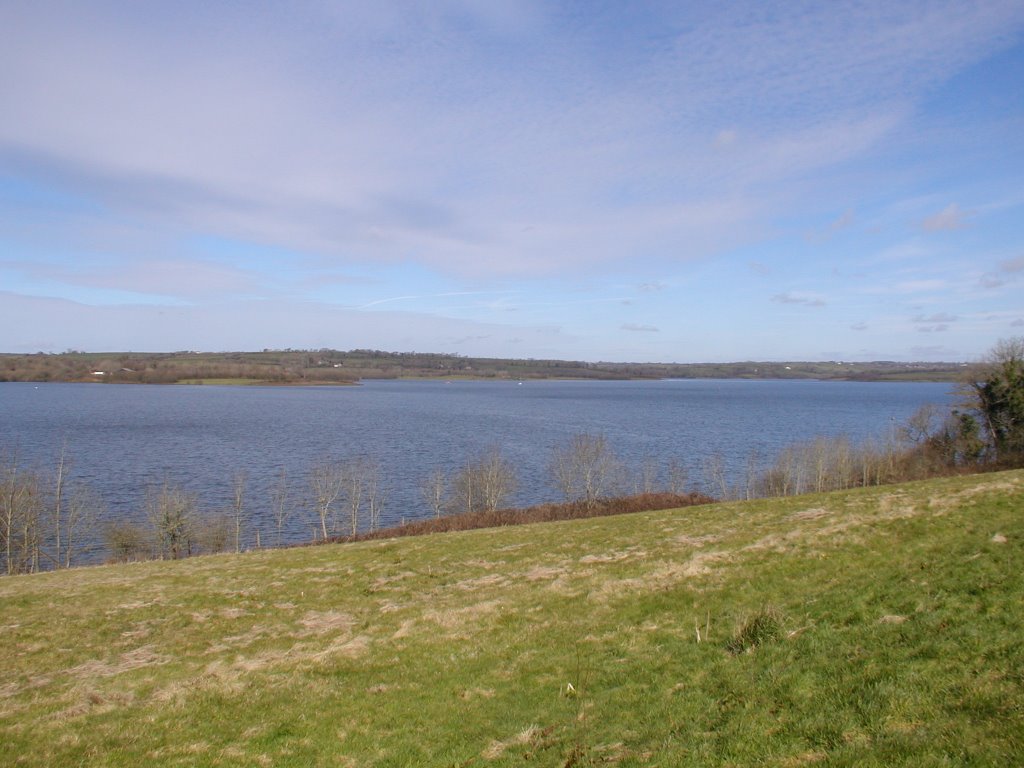 View of roadford lake looking NE by jclarke8