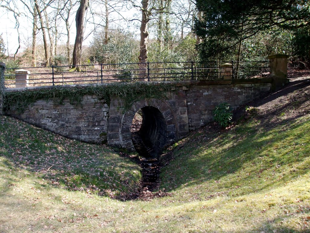 Bridge over the stream at Gawthorpe Hall by rustyruth