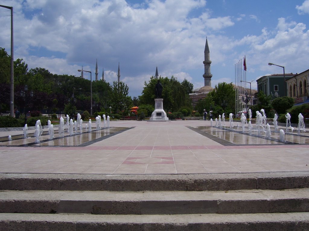 Edirne Atatürk Heykeli by white_deat