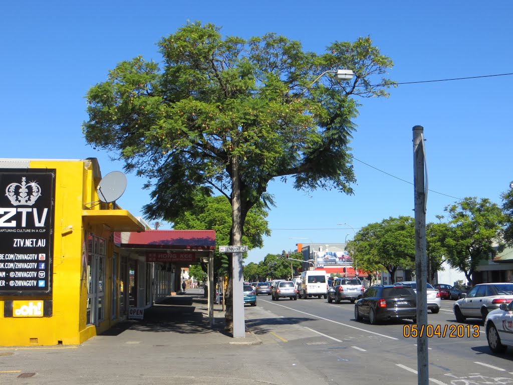 Looking up Morphett Street towards Grote Street IUntersection in ADELAIDE in SA, on 5-04-2013 by Peter John Tate,