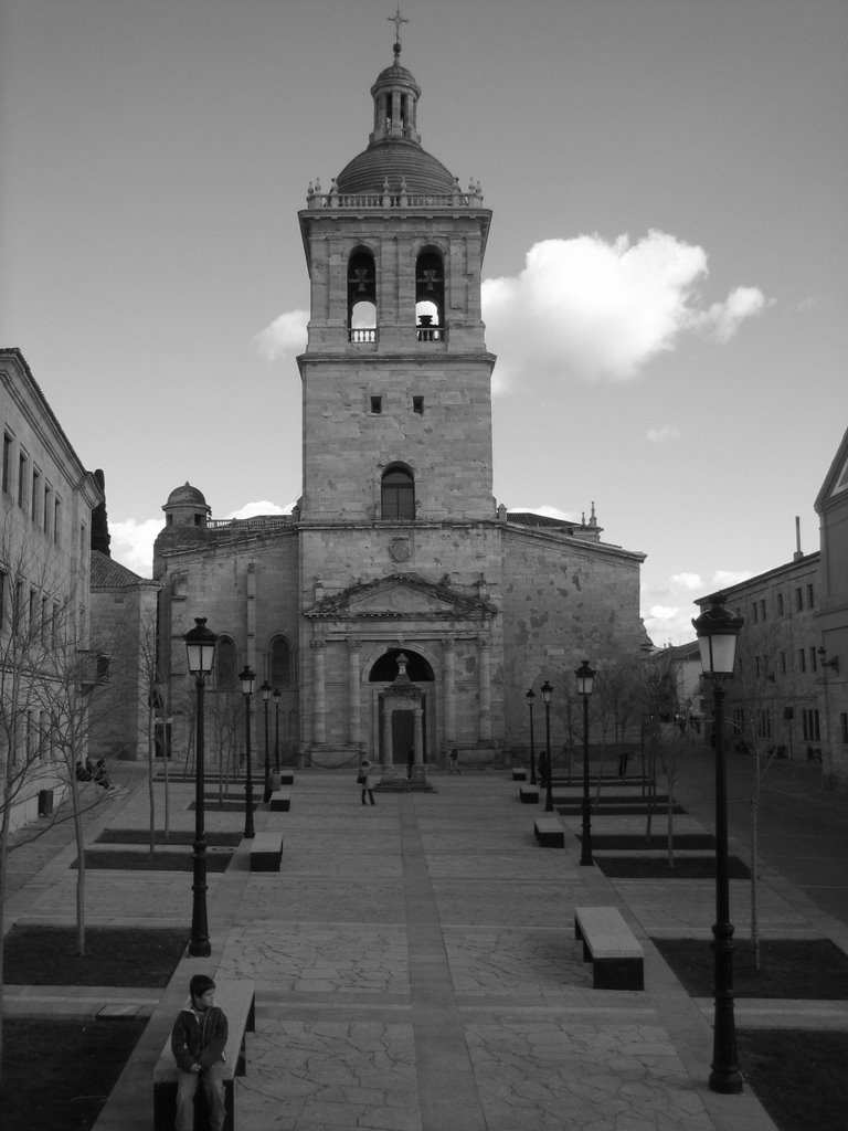 Iglesia (Ciudad Rodrigo) by Jonathan_taibo