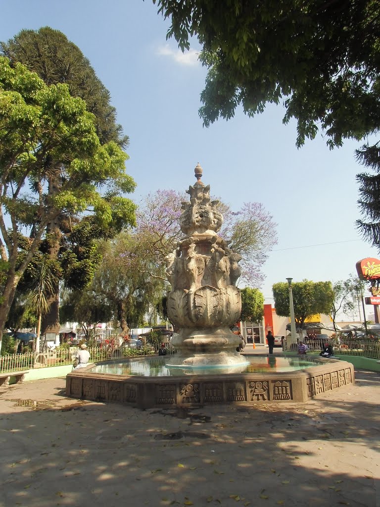 Fuente Colonial Parque Chimaltenango by Edinilson De Leòn