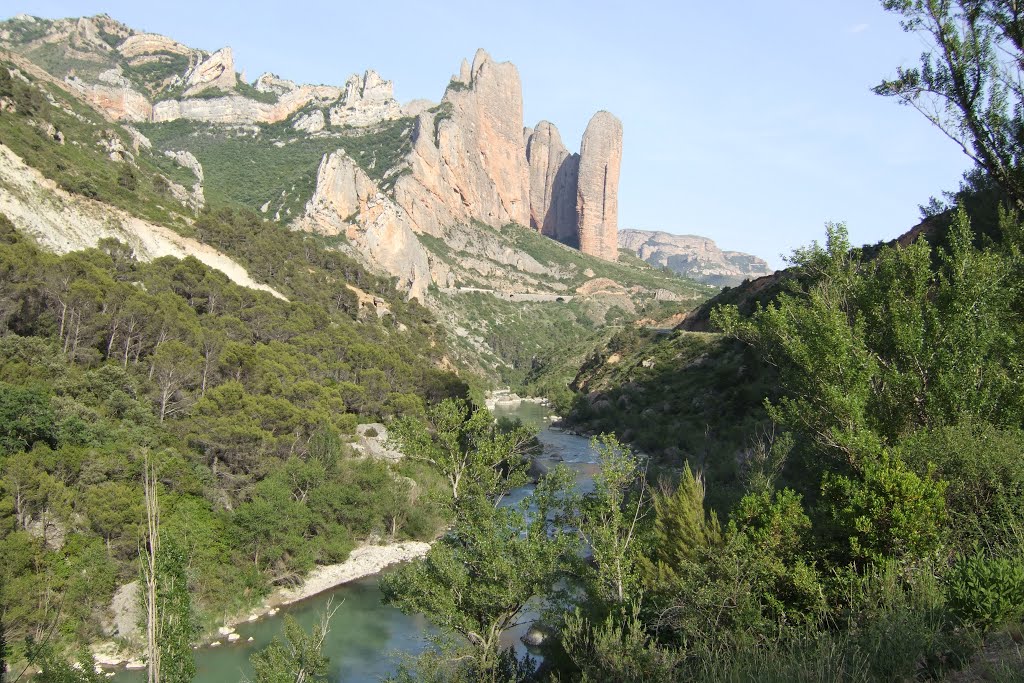 Mallos de Riglos y Río Gállego ( Huesca ). Spain. by María Fernando