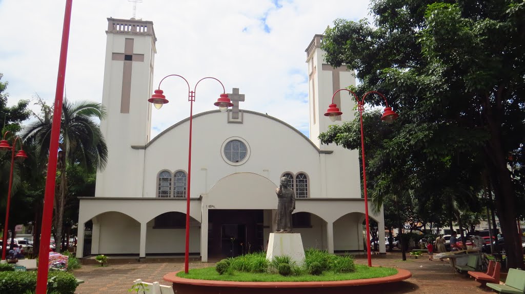 Catedral Santa Rita de Cássia em Itumbiara, GO. by Ricardo Mercadante