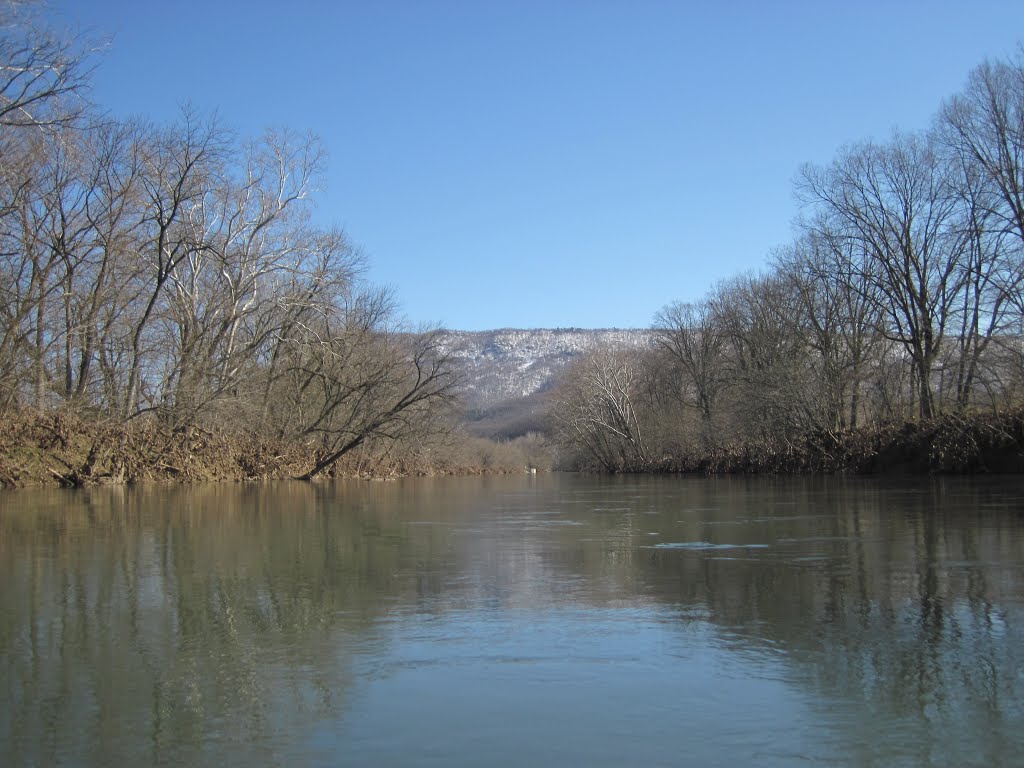 Enjoying the sun, the snow, the flowing river, the day, the moment, the peace by midatlanticriverrat