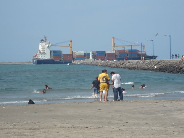 Playas de Veracruz Puerto cerca del Malecón by Xpujil Héctor Hdz. A