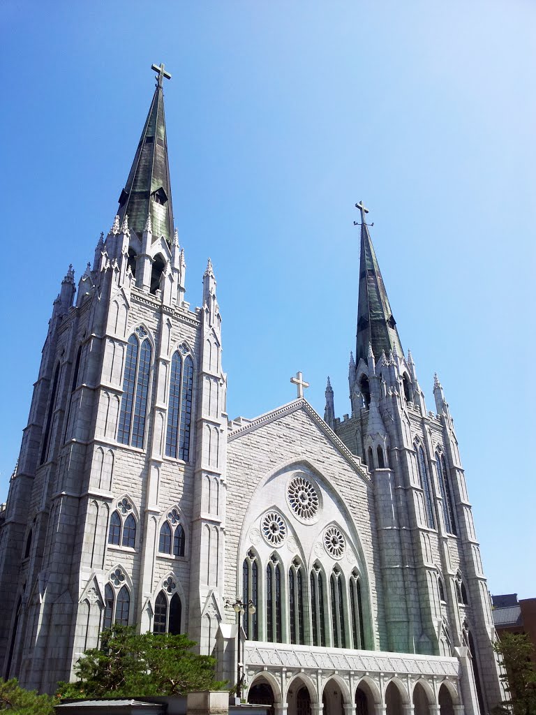 Chunghyun church by GoSoToPo