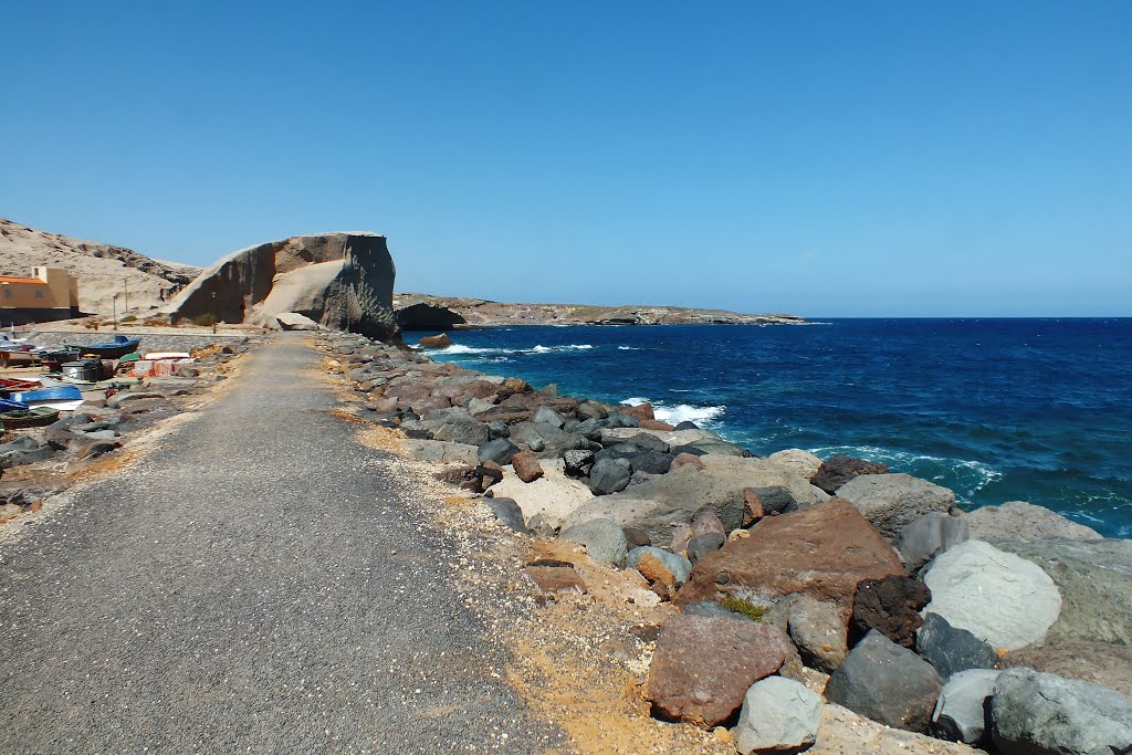 San Miguel de Tajao, Arico. Tenerife. by Valentín Enrique