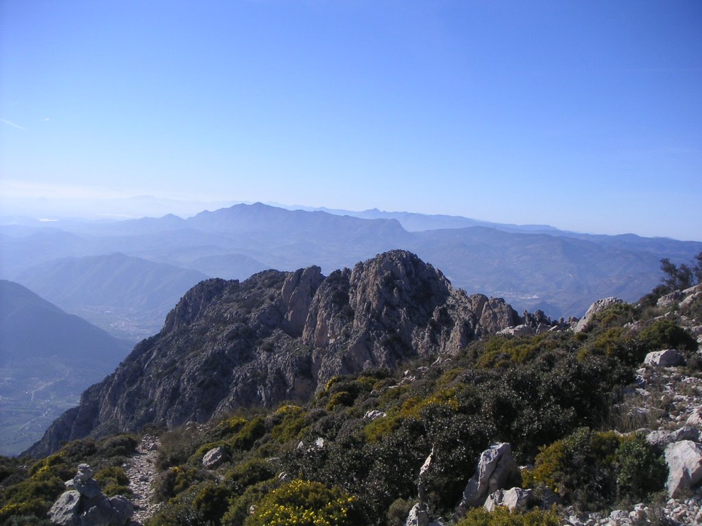 Puig Campana - Angar desde arriba by Adolfo Descals