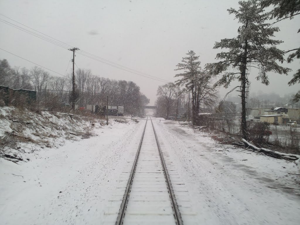 Snowy Rails by DieselDucy