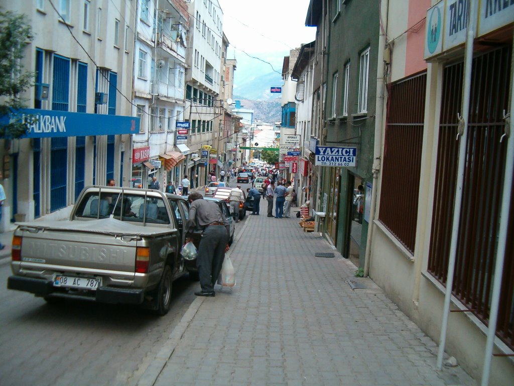 ARTVİN Şehir içinden bir Görünüş. by Yılmaz Uzer - Bursa