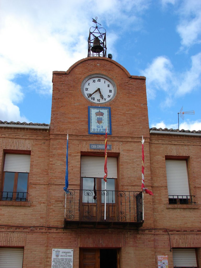 Ayuntamiento de Abia de las Torres by laura&paula