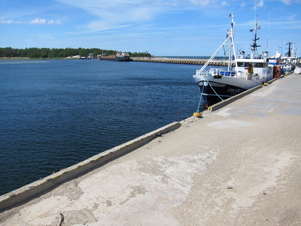 Lehtma harbour by Taavi L