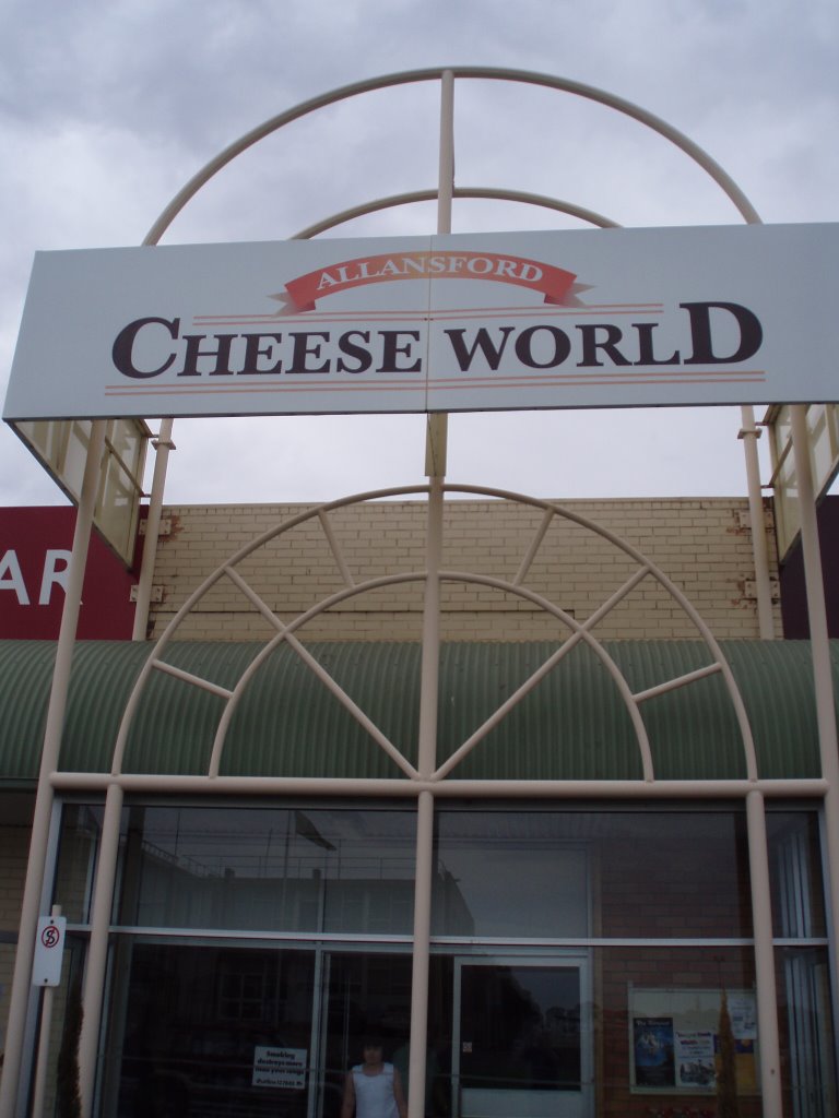 CHEESEWORLD!!! by hulahoop_wounds