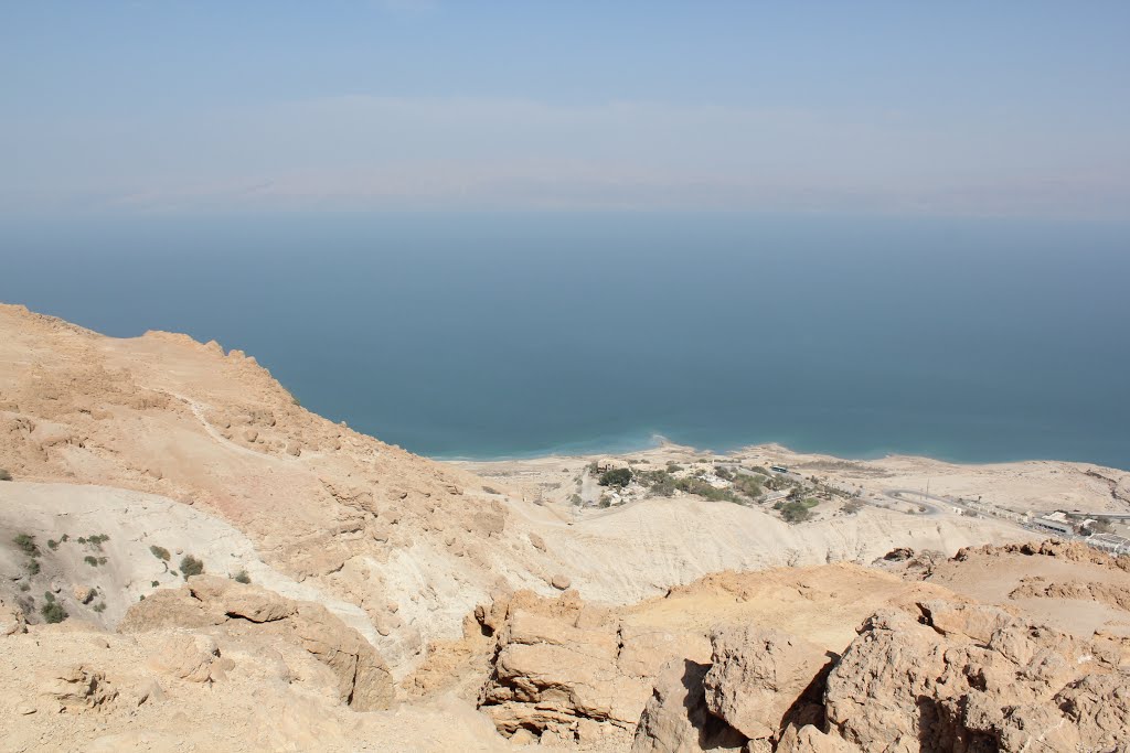 Looking at the Dead sea from the mountains of Ein Gedi by Genet