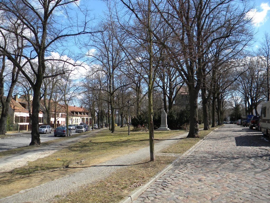 Berlin Alt Marienfelde mit Blick Richtung Dorfkirche 07-04-2013 by Destiny