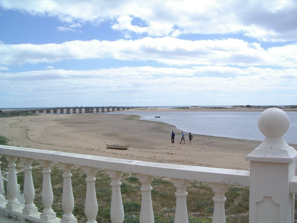 Playa en Punta del Caimán, Huelva by jluis-torrecillas