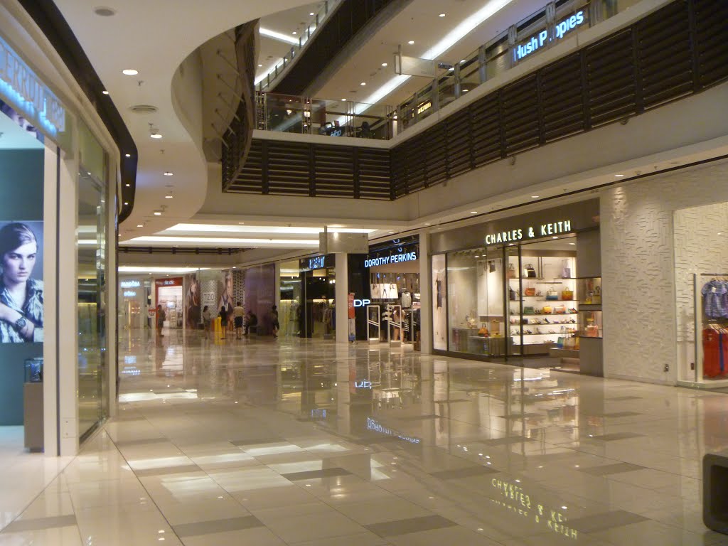 Paradigm Mall Petaling Jaya Selangor by weisiong