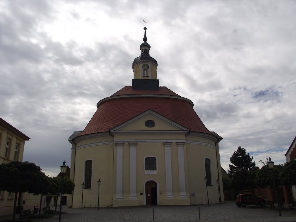 Kirche in Oranienbaum by thorstix