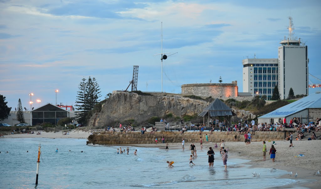 Bathers beach by steve111