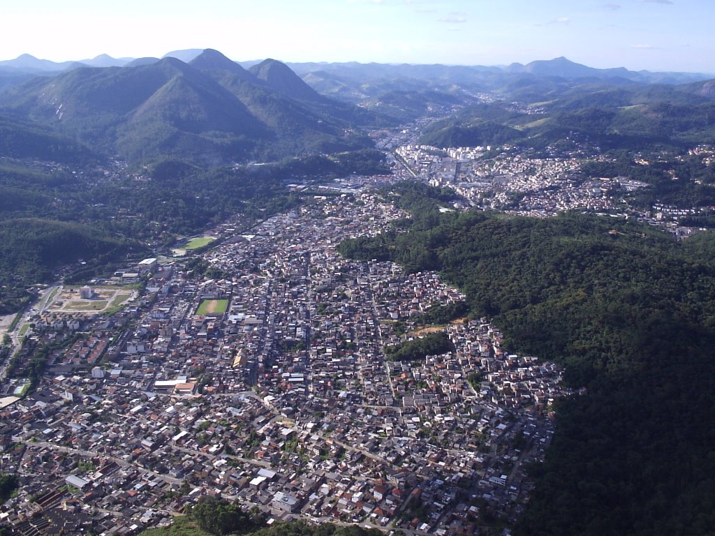 Parte de Nova Friburgo vista da Pedra do Imperador jan2008 by mad1964