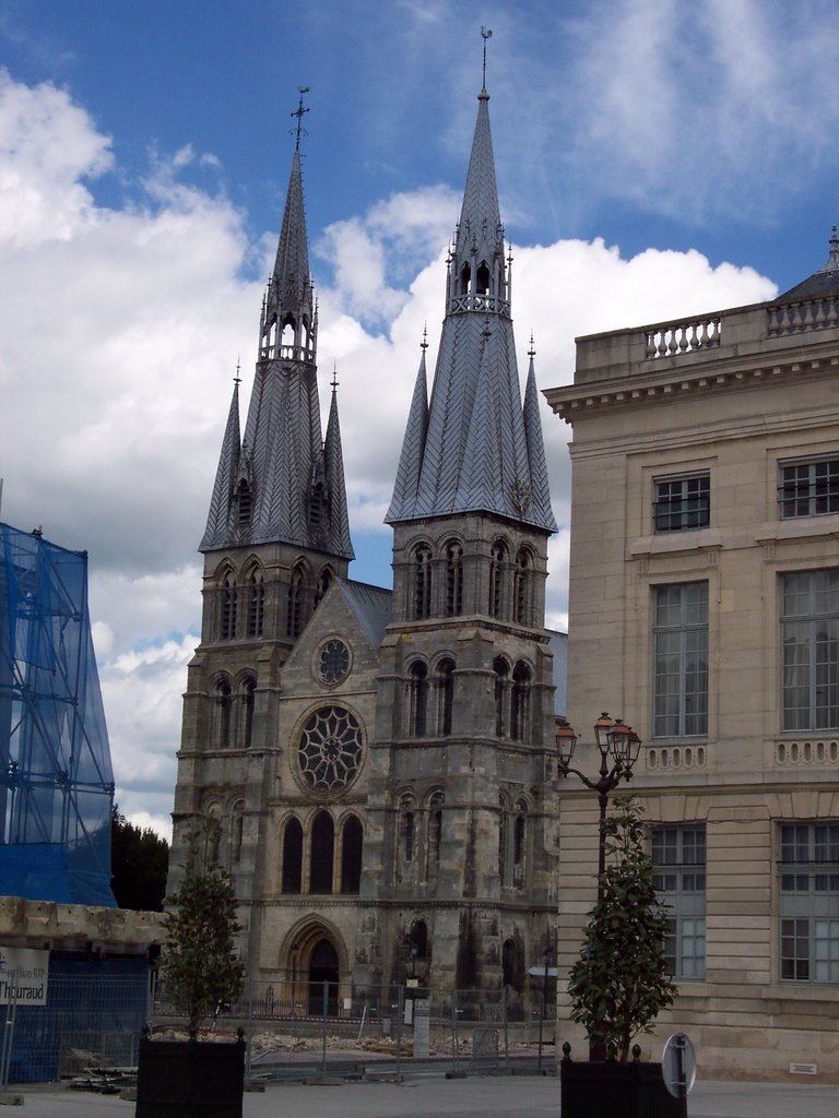 Notre-Dame-en-Vaux à Châlons-en-Champagne by TitTornade