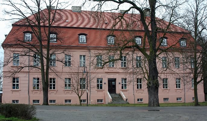 Straupitz, Schloß (jetzt Schule) by Herbert Turley www.foto-antik.de