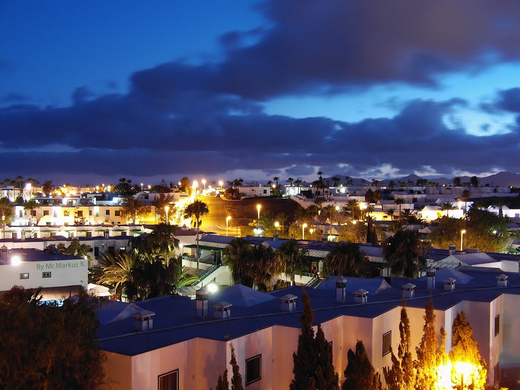 Puerto Del Carmen, Abendstimmung by Markus Kriesten