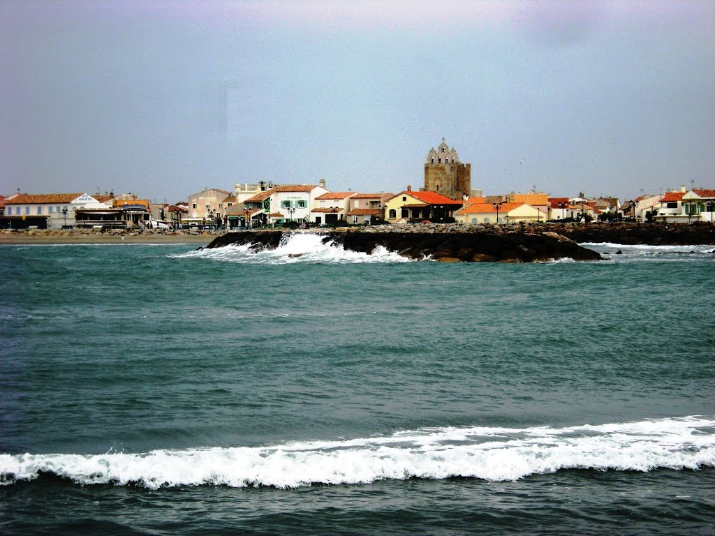 Saintes Marie de la Mer by Marc Lacelle