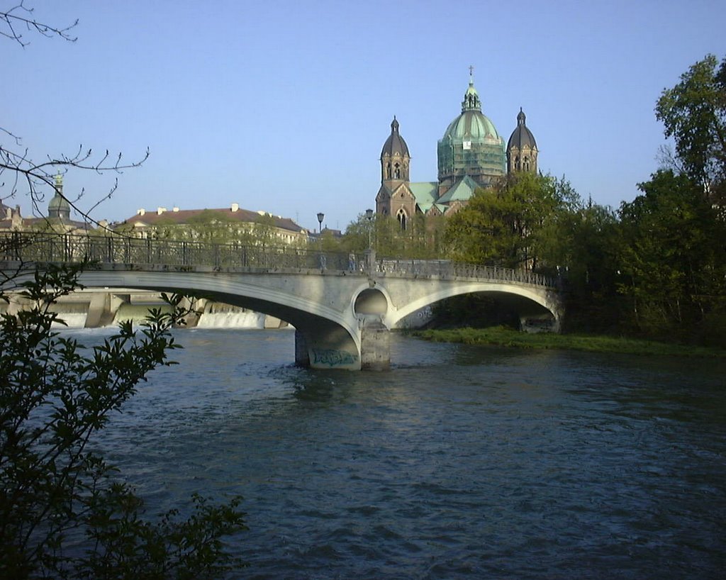 St. Lukas, Kabelsteg by Frauli&Wauwi