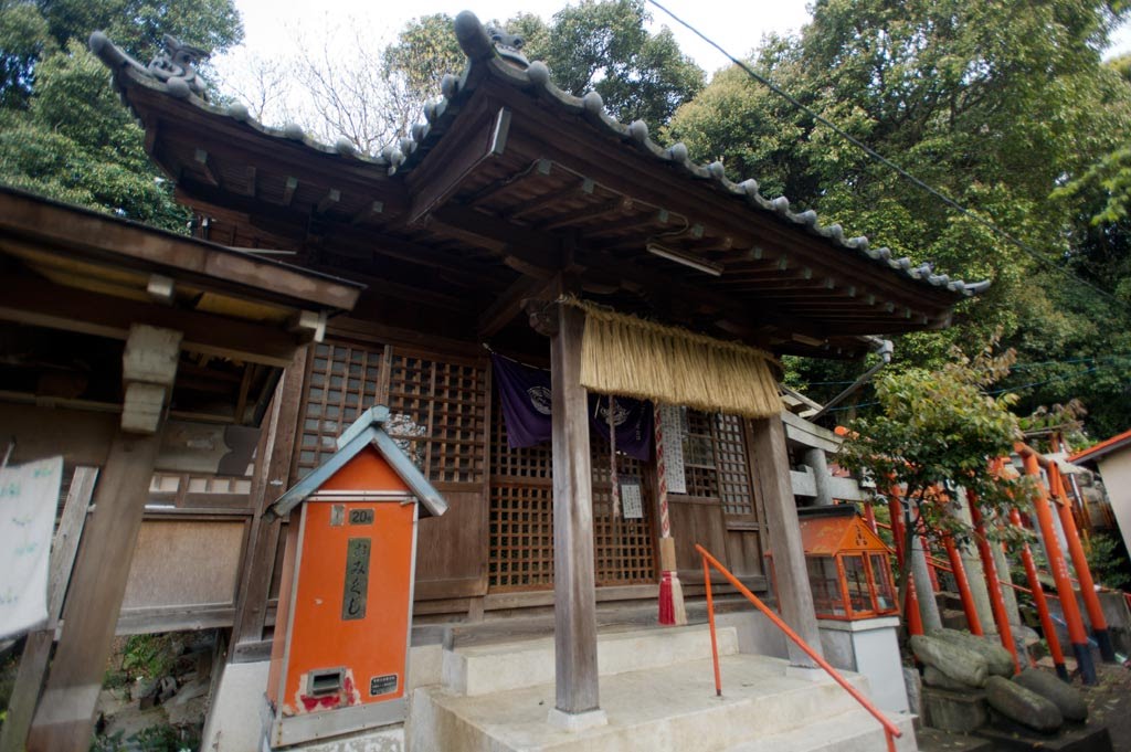 中司孫太郎稲荷神社　Nakatsuka-magotaro Inari Shrine by 石津安信