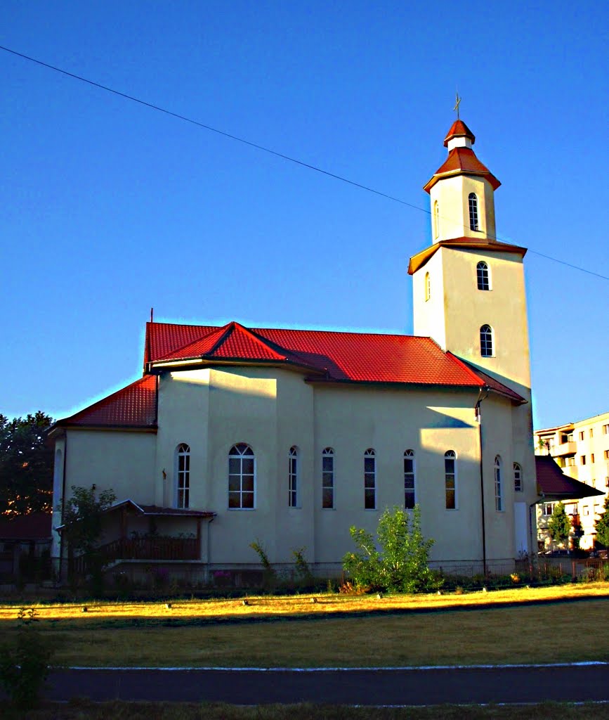 Câmpia Turzii - Biserica Greco-Catolică ''Buna Vestire'' by danger.mouse