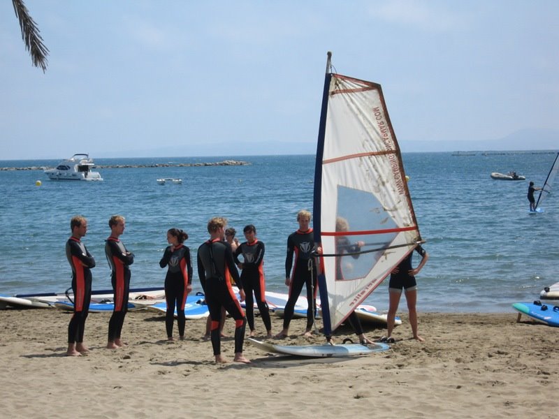 Windsurfing school by Knut Barby