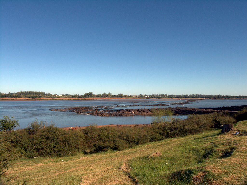 Río Uruguay by Alejandro Ricarte