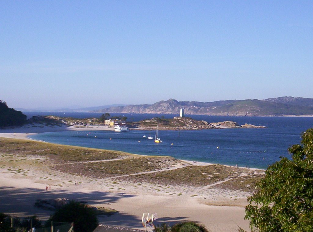 Dunas y Puerto Islas Cies desde el camino del Museo - Vigo by Ross CC