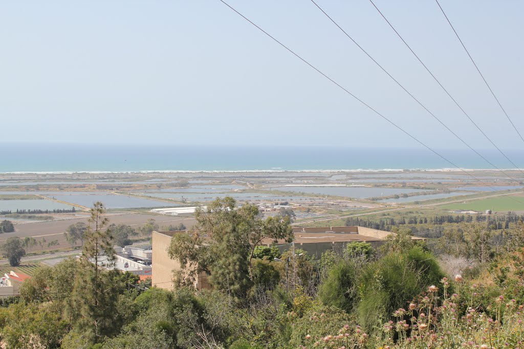 View at Hof HaCarmel from Zihron Yakov heights by Genet