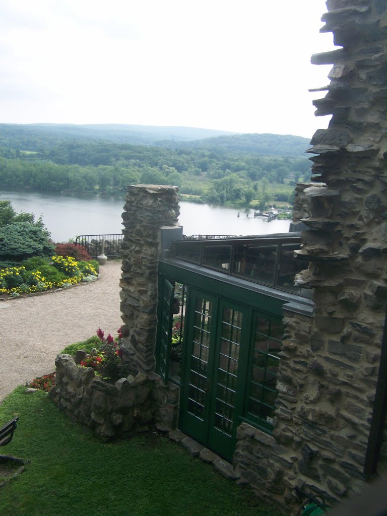 Gillette Castle- Middlesex County CT by kevystew