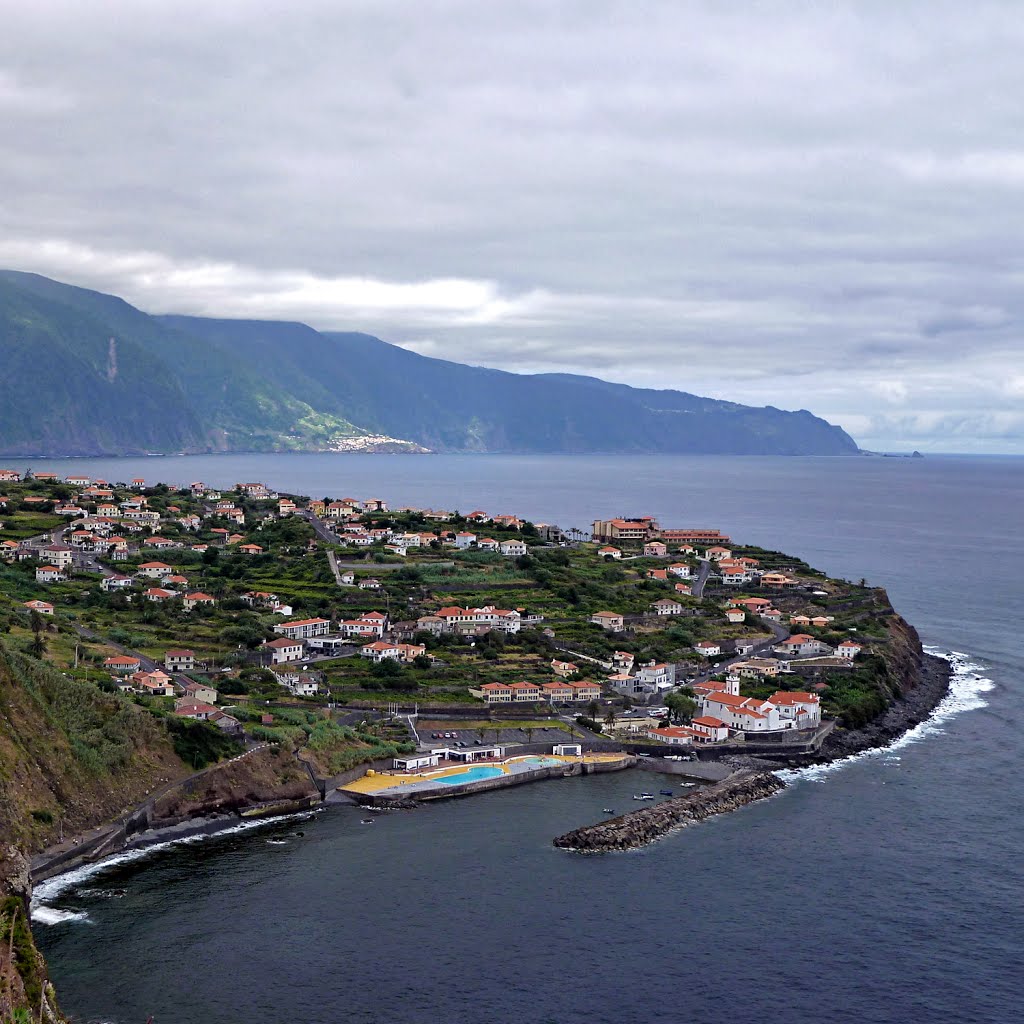 Ponta Delgada, Madeira by Pom-Panoramio? YES !