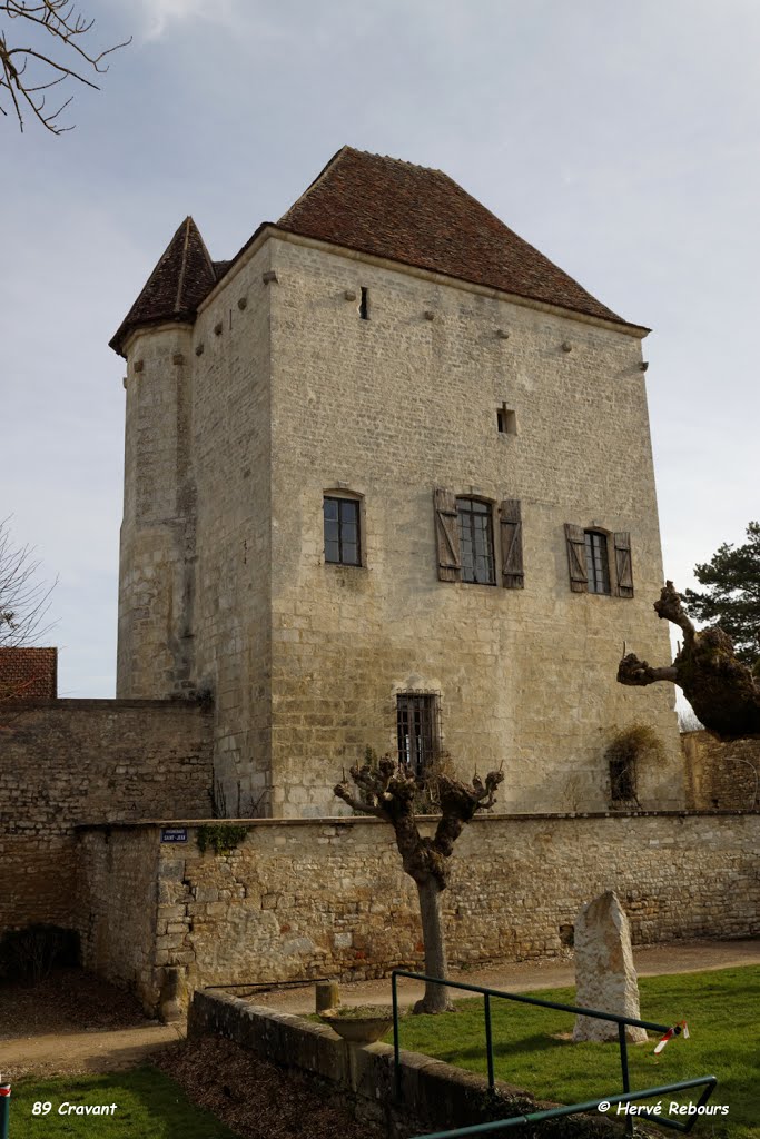 89 Cravant - Donjon by H. Rebours