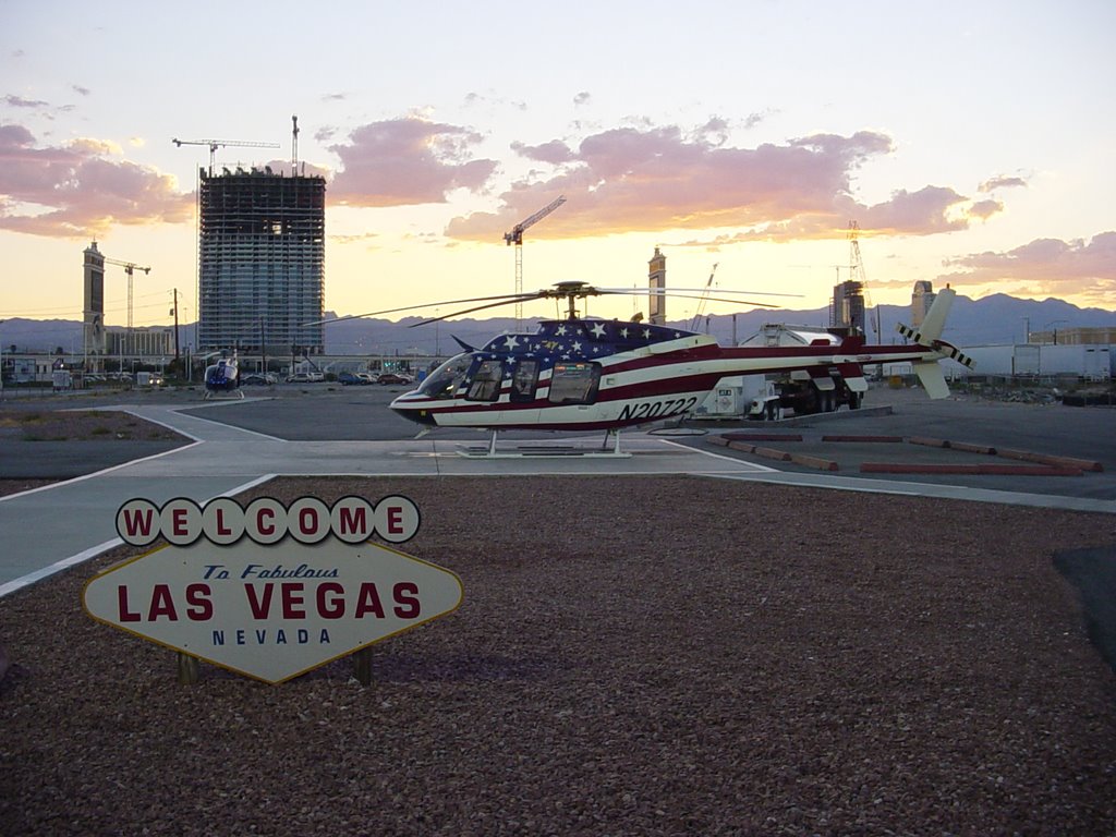 Las Vegas - Helicopter by Polylux