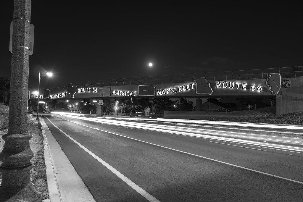 Bike trail bridge route 66 by Stravinsky