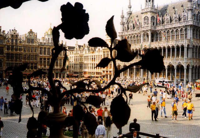 Main square in Brussel before Belgium - Sweden match by Gábor Ligeti