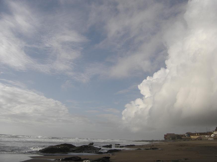 Playa by Luis Avendaño San Ma…