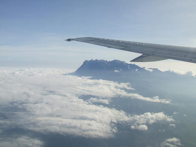 Mt Kinabalu From Air by chsien78