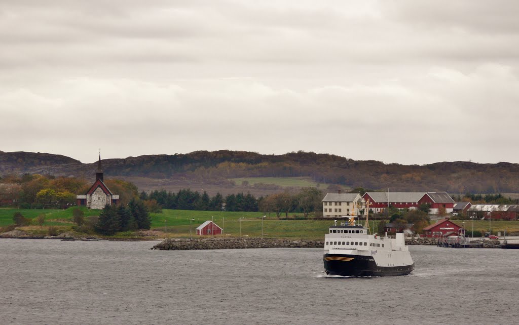 Edøya ved Smøla by H.Jelstad