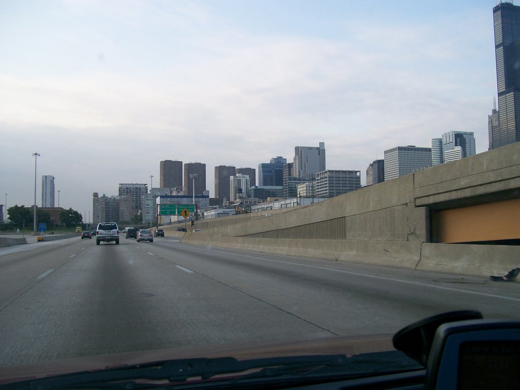 Where Dan Ryan, Kennedy, and Eisenhower meet by Leskra