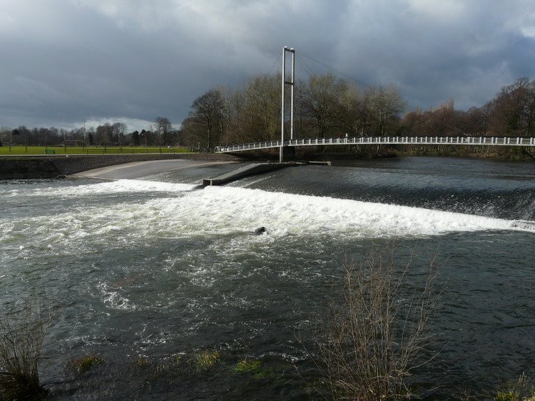 Bridge over river Taff by Fotoherm