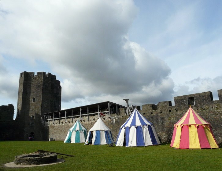 Caerphilly castle by Fotoherm